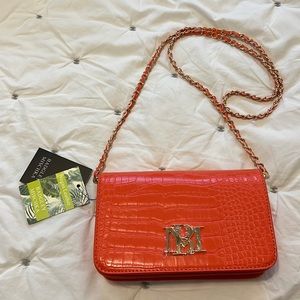 Brand new❗️Badgley Mischka purse, orange croco crossbody w/ chain + logo plate
